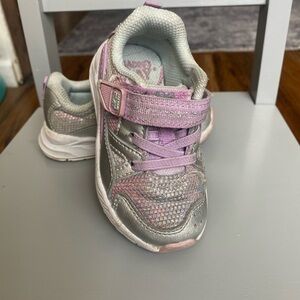 Stride rite gym shoes